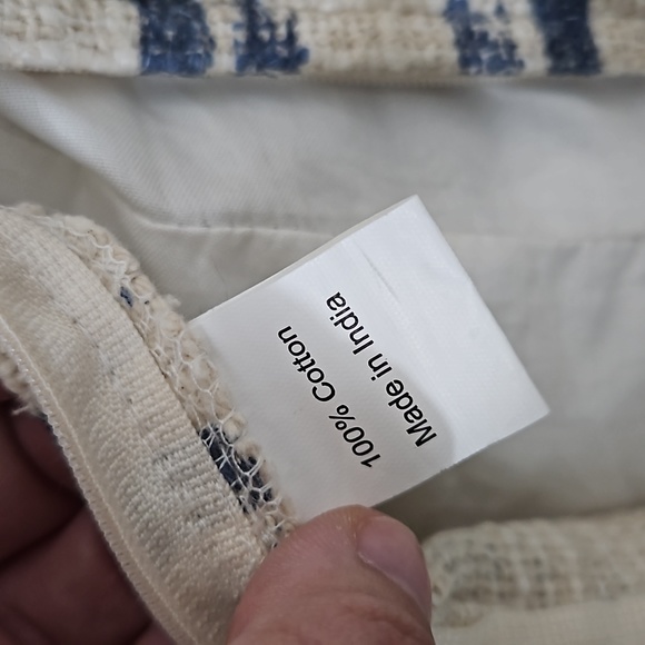 2 pillow set, cream and navy with tassles - Picture 8 of 8